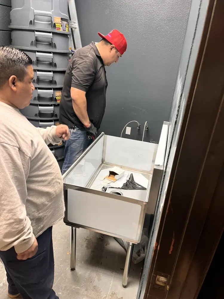 Commercial plumbing and sink installation in Lakeview Windsor Park